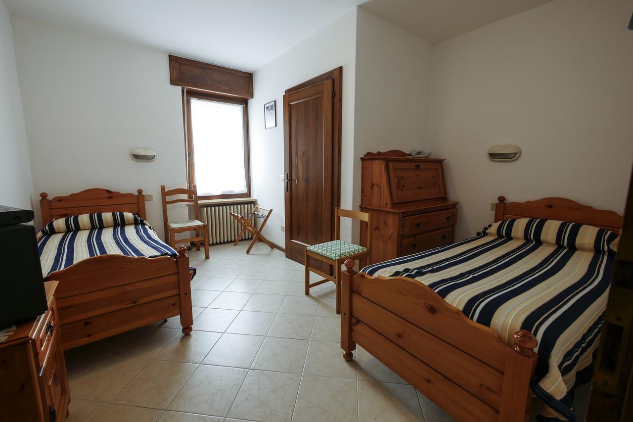 Albergo De March Farra d'Alpago Ngoại thất bức ảnh
